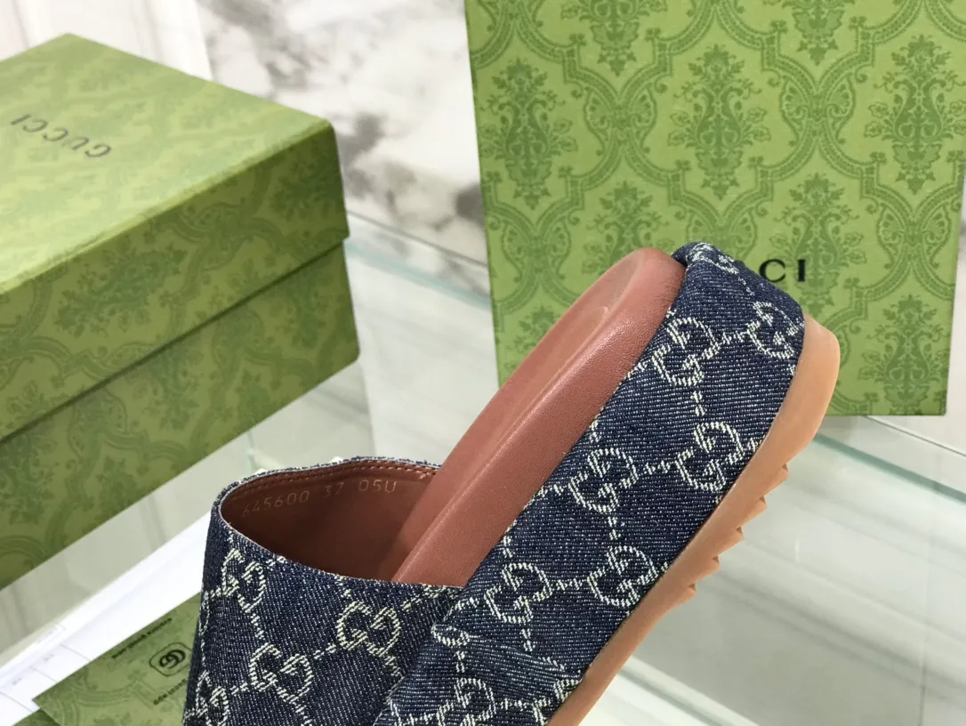 P360👟👟 GUCCI counter classic platform slippers, fabric: colorful GG cloth fabric + cowhide lining Outsole: wear-resistant rubber outsole with clear logo Packaging: the latest original packaging Size: 35 ~ 39 (40 and 41 customized are not returnable